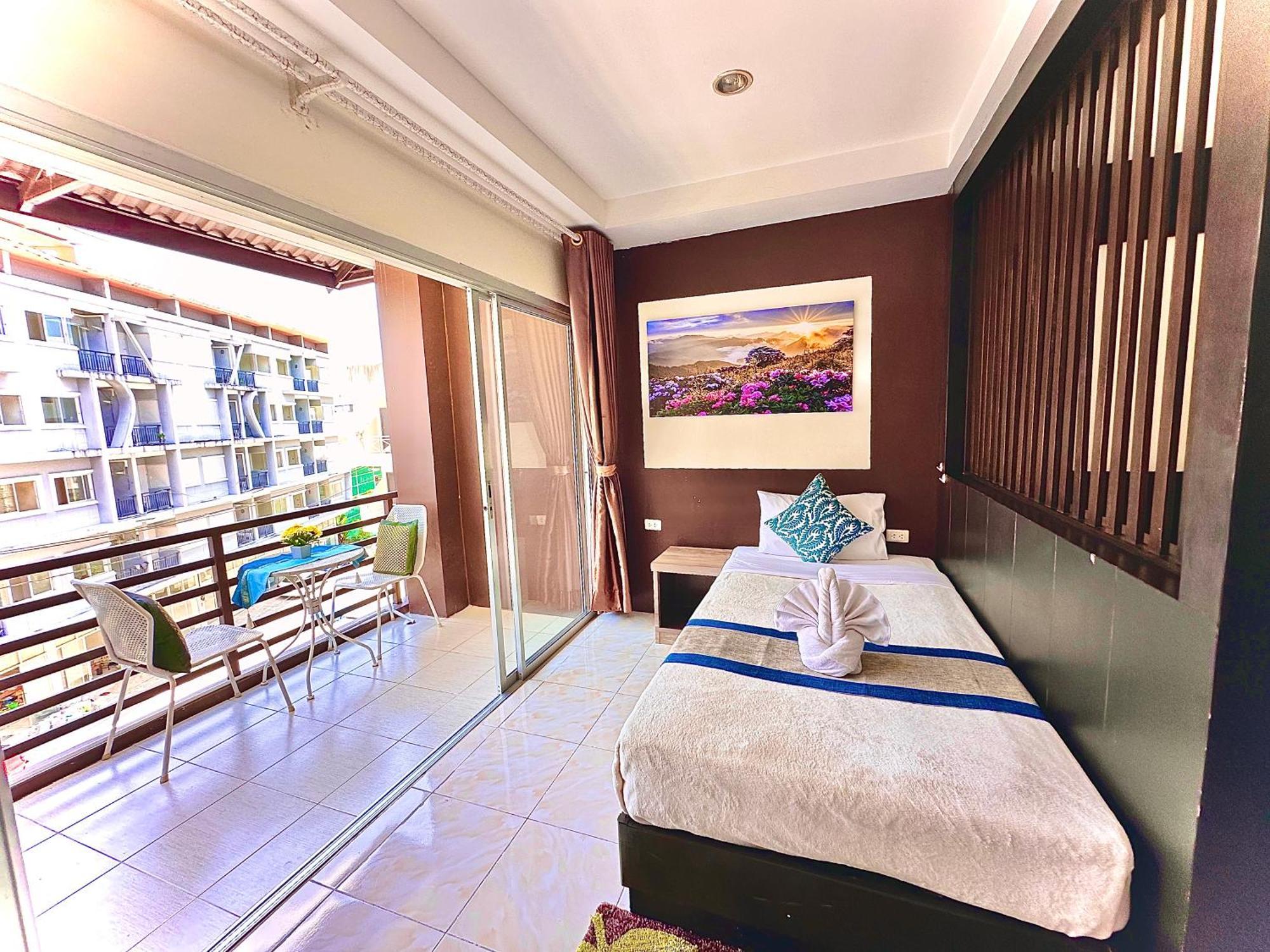 Thai Classic House Patong Exterior photo