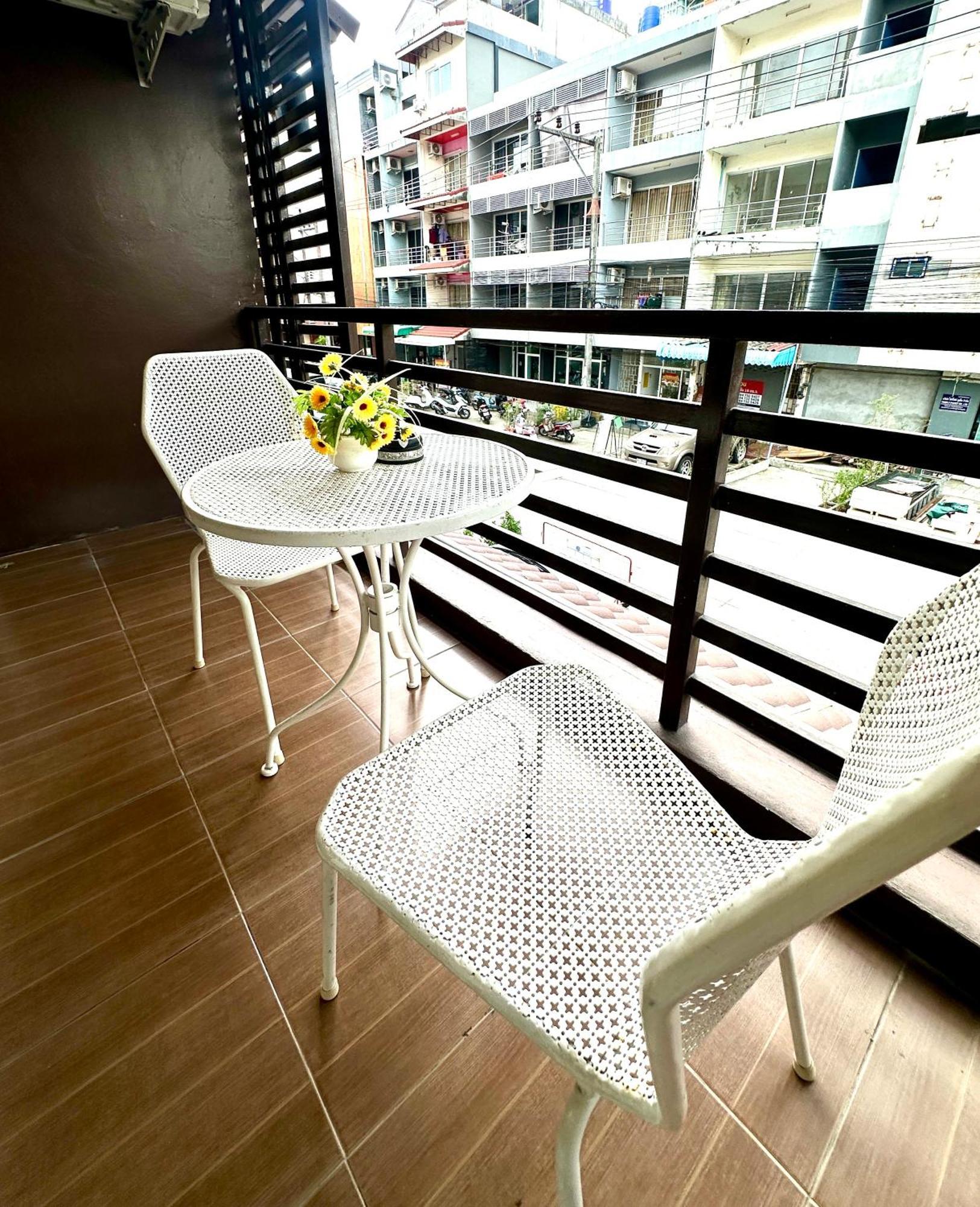Thai Classic House Patong Exterior photo